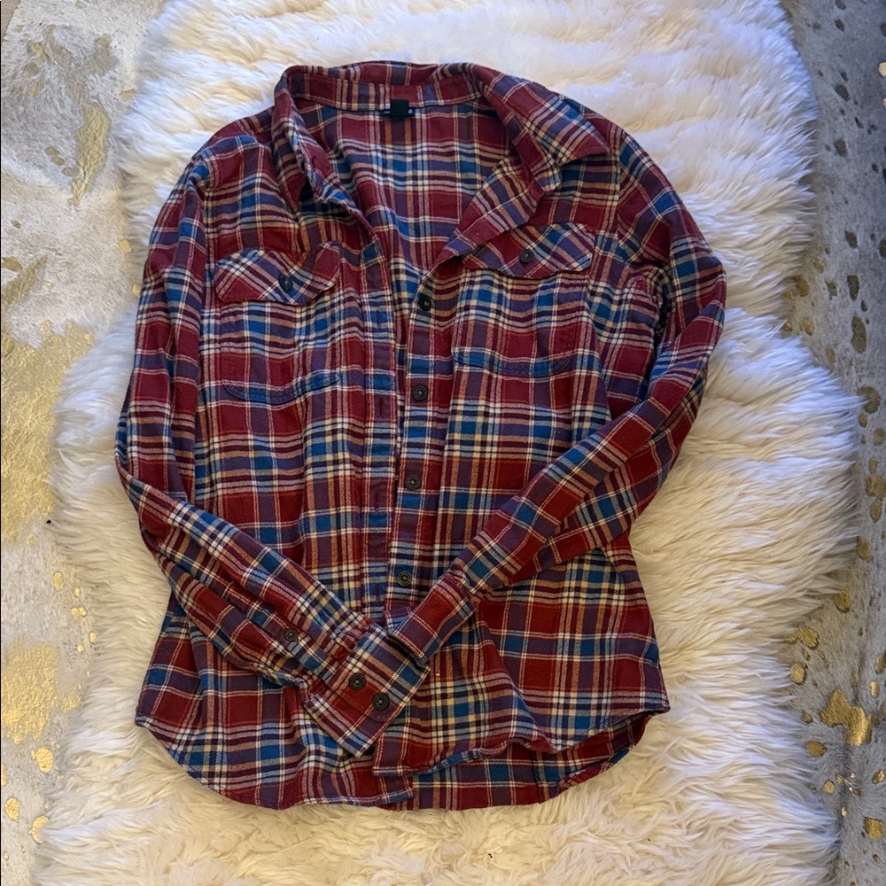 Plaid Patagonia Shirt - Red and Blue Size small worn one time